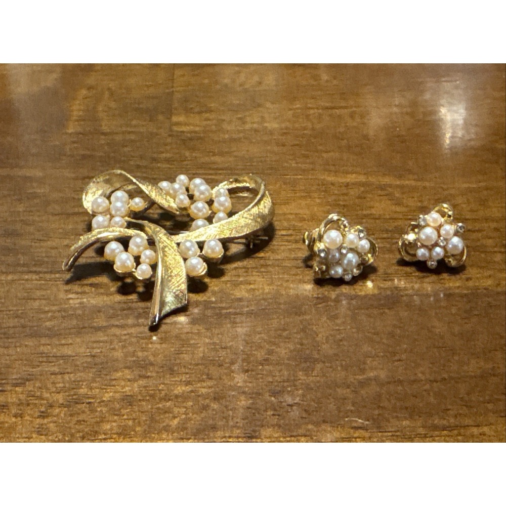 Vintage Richelieu Gold Tone Faux Pearl Rhinestone Brooch Clip Earrings Set